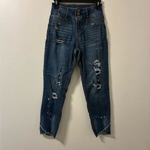 No boundaries ladies distressed high rise jeans